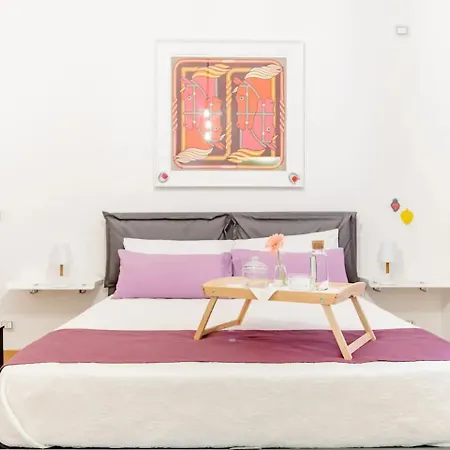 בית הארחה Home33 *